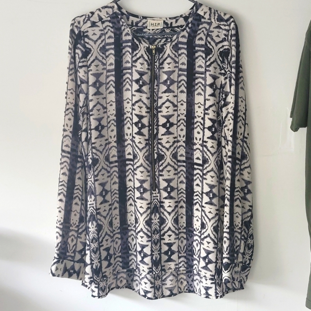 H.I.P. Women's long sleeve blouse, Sz large nwots!